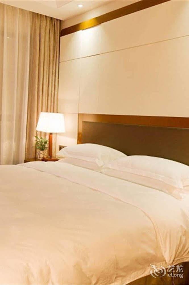 Bavaria City Hotel Бэйхай Экстерьер фото